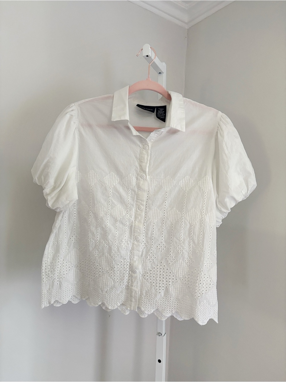 Liv Los Angeles White Puff Sleeve Emboidered Scalloped Hem Button-Up Blouse Sz L